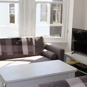 The 4 Apartment Brighton
